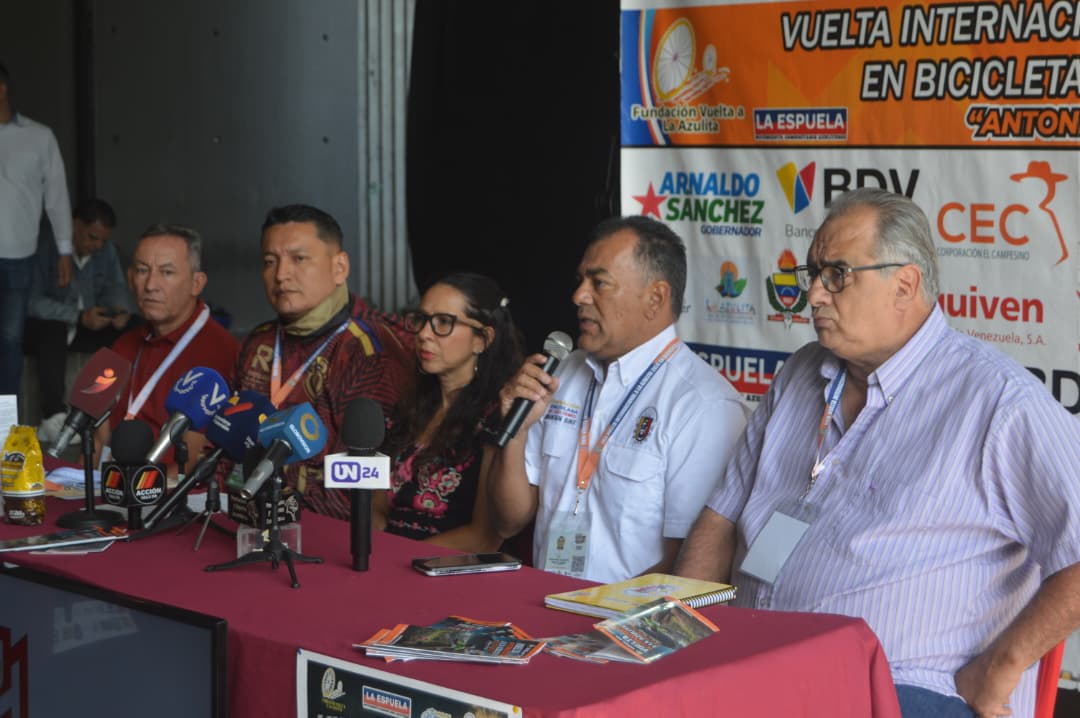 La Vuelta Internacional a La  Azulita en Bicicleta de Montaña, es lo más tradicional de Agosto